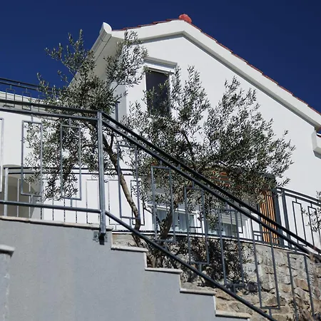 Villa Flora-2